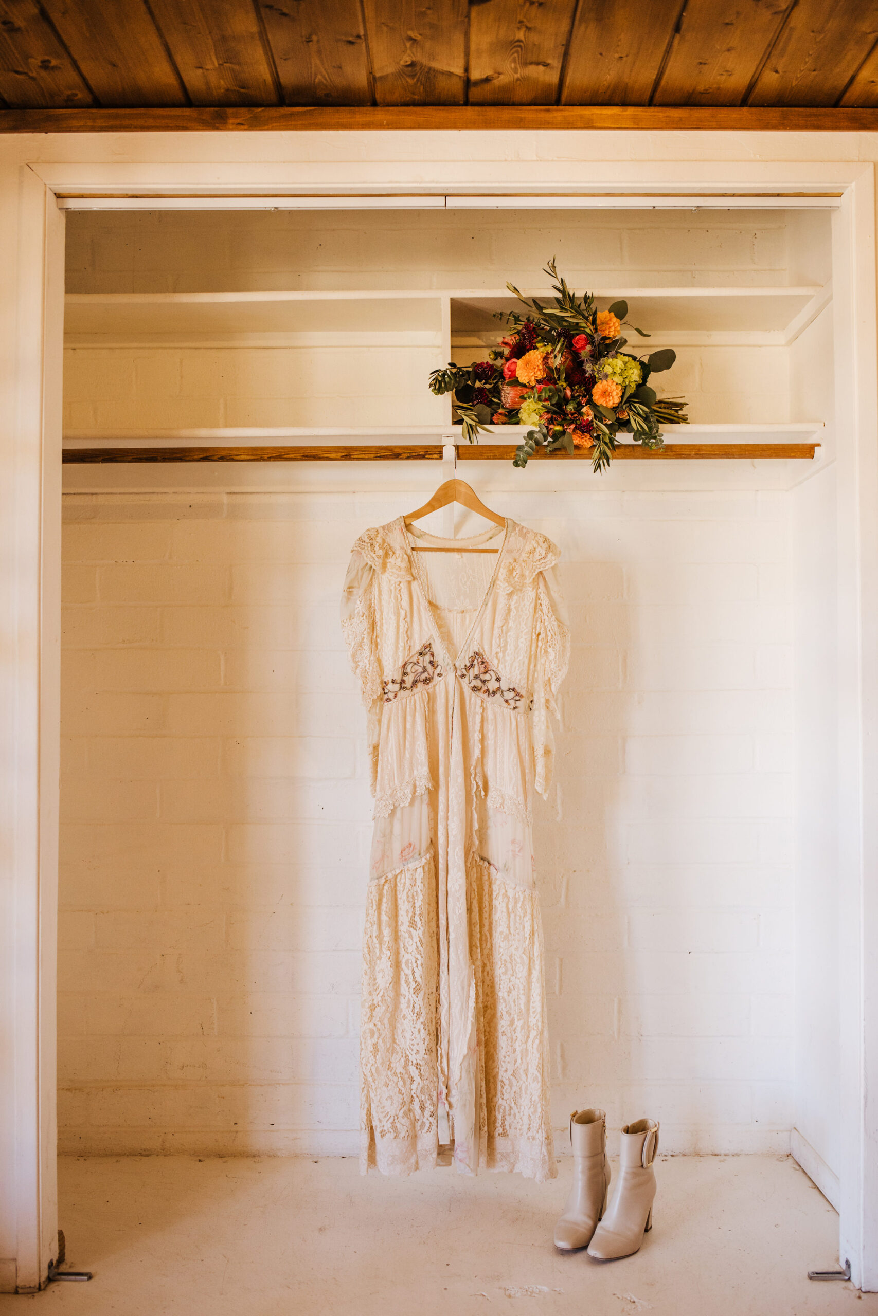 Wedding dress vintage style